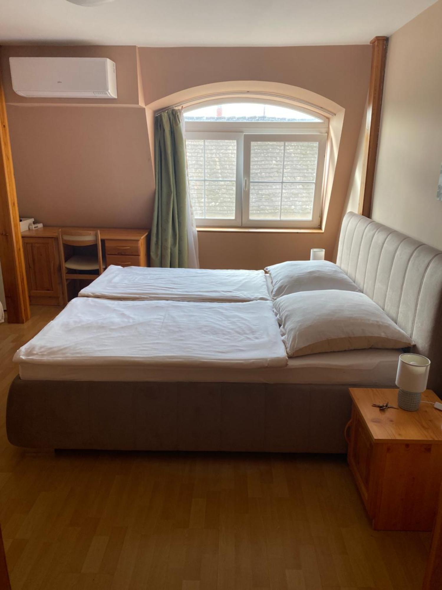 Ambrozia Guesthouse Нагиканиша Екстериор снимка