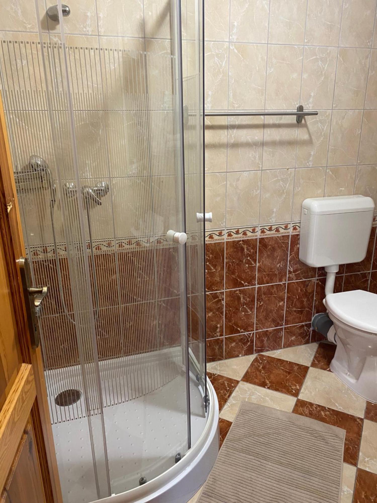 Ambrozia Guesthouse Нагиканиша Екстериор снимка