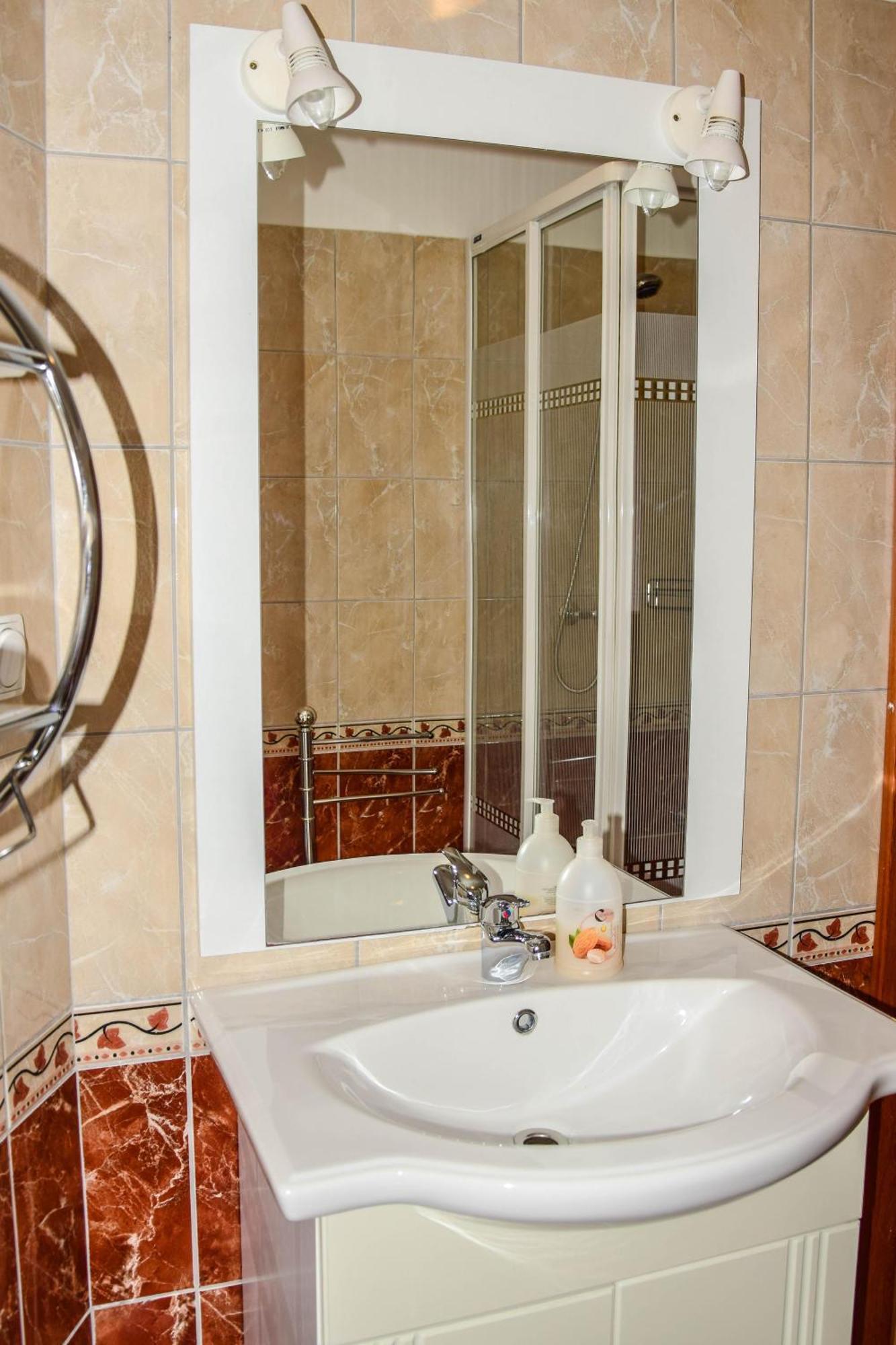 Ambrozia Guesthouse Нагиканиша Екстериор снимка