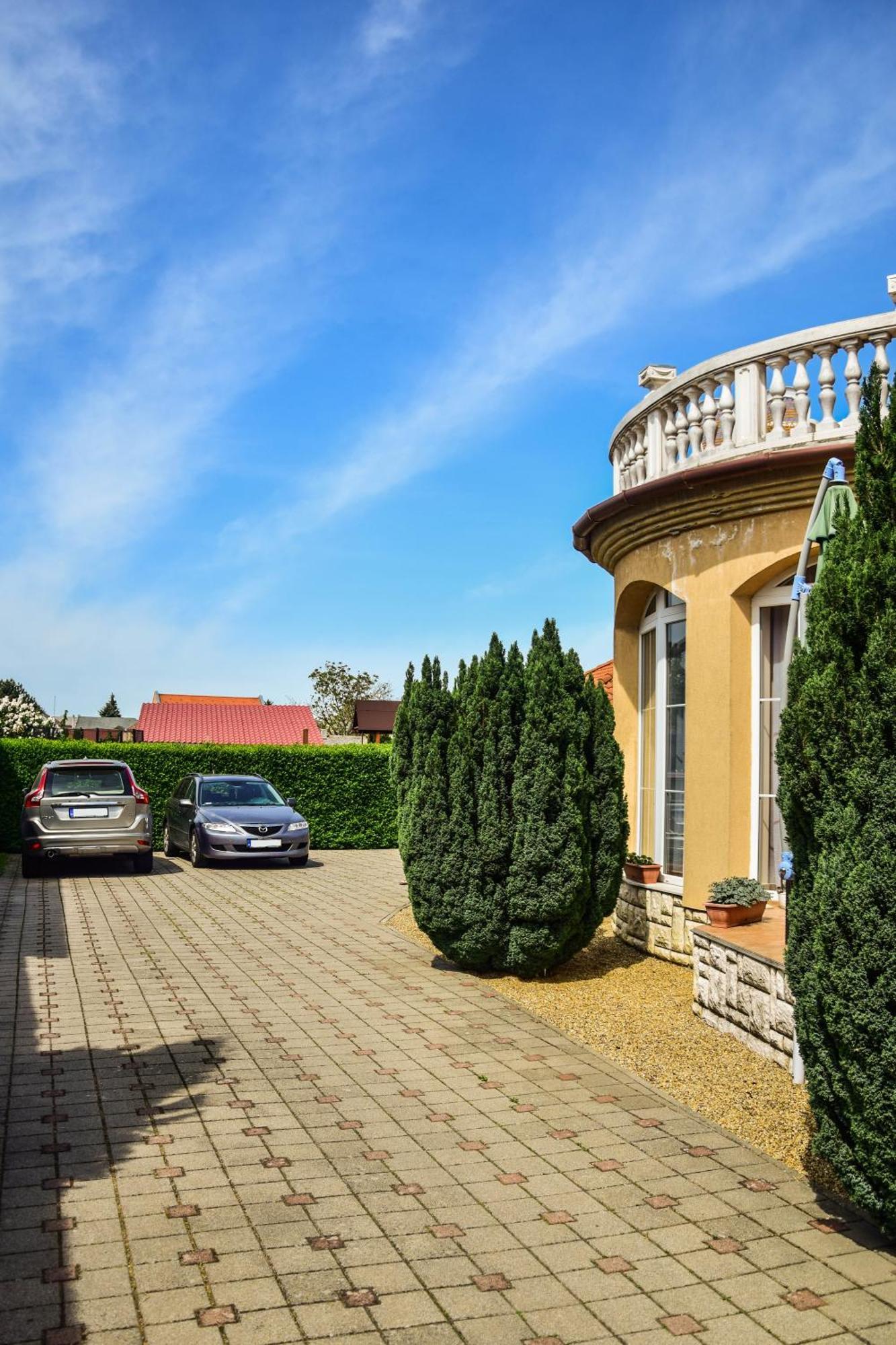 Ambrozia Guesthouse Нагиканиша Екстериор снимка